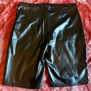 FashionNova size M faux leather biker shorts NEW